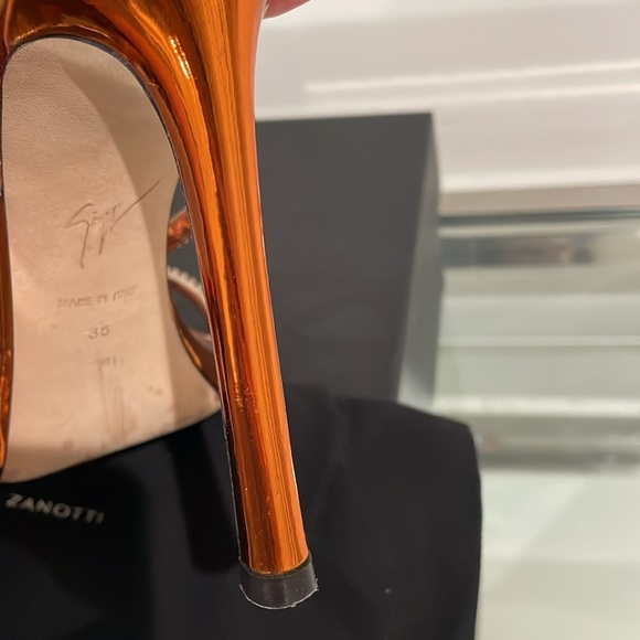 Giuseppe Zanotti Harmony Crystal Sandals - Picture 12 of 13